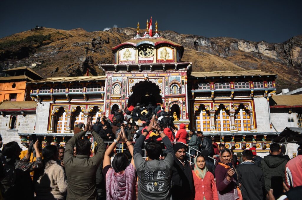 Best Places to Visit in Uttarakhand in October (2026 Guide): Weather, Treks, Temples and a Realistic Itinerary 16 Char Dham Yatra