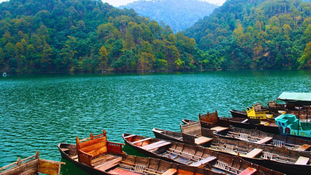 Best Places to Visit in Uttarakhand in October (2026 Guide): Weather, Treks, Temples and a Realistic Itinerary 9 Nainital